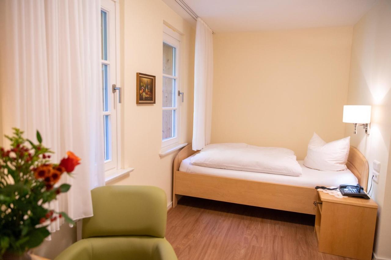 Gaestehaus Sonnenhof Касел Екстериор снимка